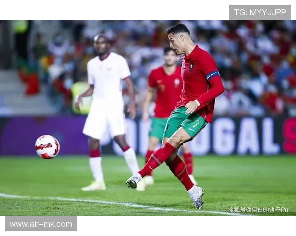 菲戈闪耀赛场！精彩进球助力球队逆转取胜